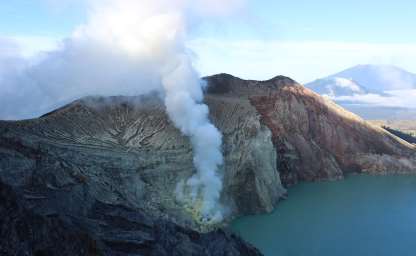 Heiße Vulkan Quellen auf Java, Indonesien