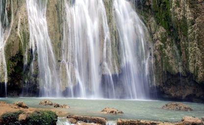 Wasserfall auf der Halbinsel Samana in der Dominikanischen Republik