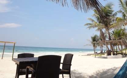 Strand beim Sian Ka'an Nationalpark auf der Halbinsel Yucatan in Mexiko