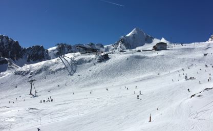 Blick auf das Gletscherskigebiet Kitzsteinhorn